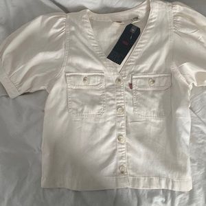 BRAND NEW Levi's button down xs